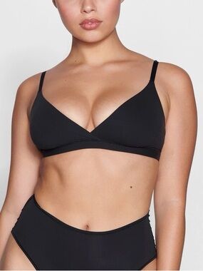 Skims Fits Everybody Crossover Bralette Onyx
